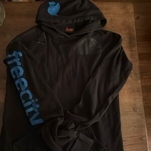 Freecity pullover hoody